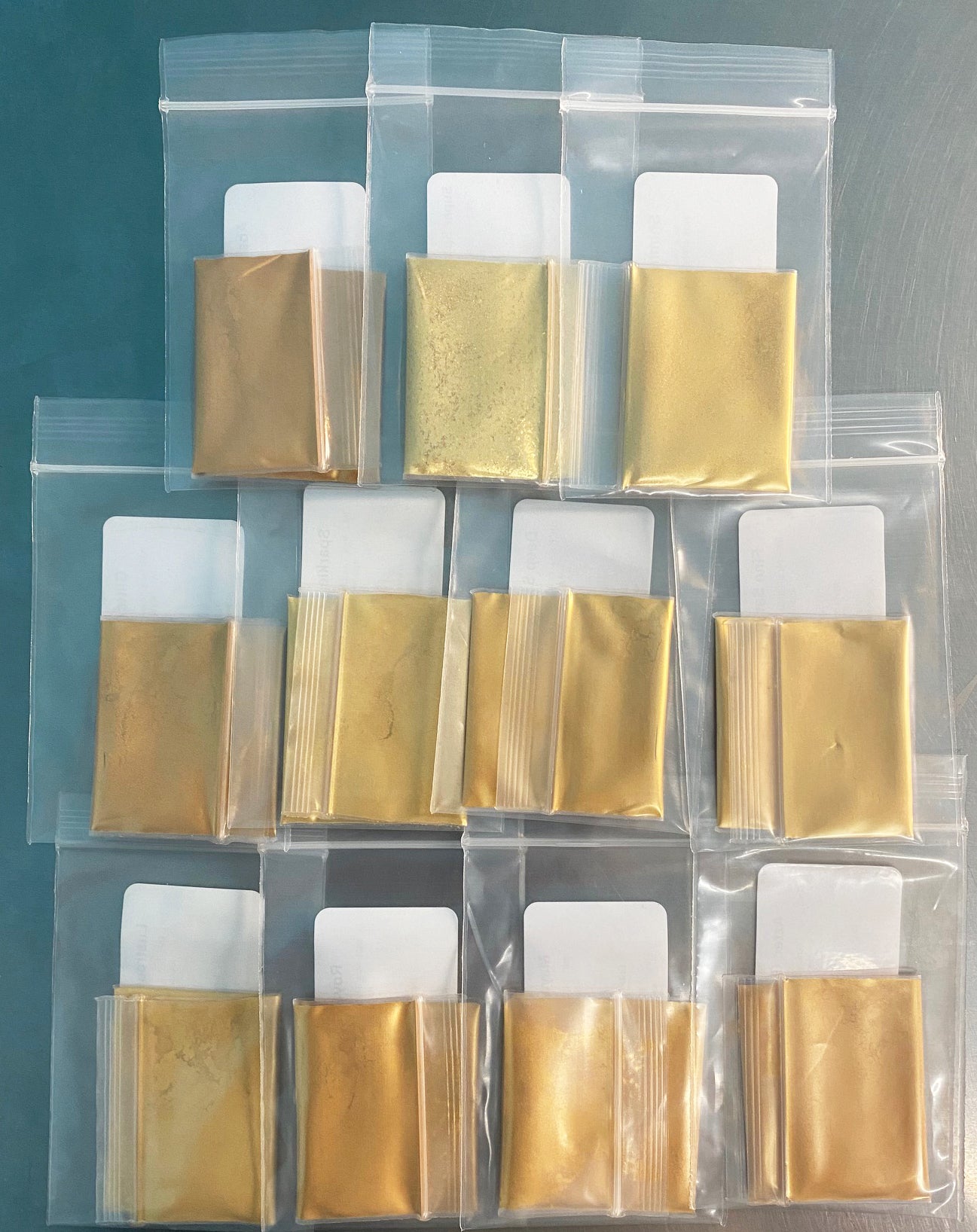 Sample Pack 11 Gold Colors – Just Pigments
